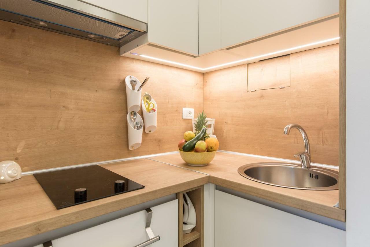 Studio Apartment Lucija Krk Town Esterno foto